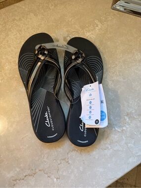 Clarks Black Braided Thong Cloudsteppers Sandals